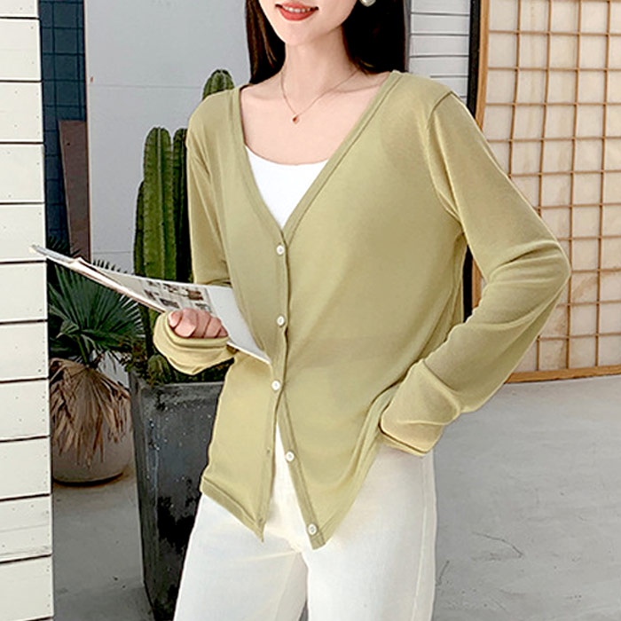 1076円 クーポンで！ カーディガン レディース 長袖 春 夏 秋 冬 白 黒 薄手 シアー 紫外線 UVカット 軽量 かわいい きれいめ 上着 [郵1.5]^v187^爆買 | uricca | 07