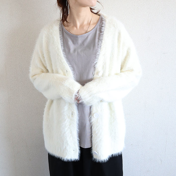 1996円 クーポンで！ トップス レディース フェザーカーディガン カーデ 秋 冬 白 黒 おしゃれ 長袖 無地 ふわふわ 柔らかい 軽量 保温 極暖 [郵3]^v193^ | uricca | 05