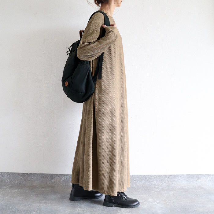 1832円 クーポンで！ ワンピース レディース Aライン エンボス素材 フレアワンピース 秋 黒 重ね着 ルームウェア ワンマイル ロング丈 ゆったり [郵3]^w725^ | uricca | 02