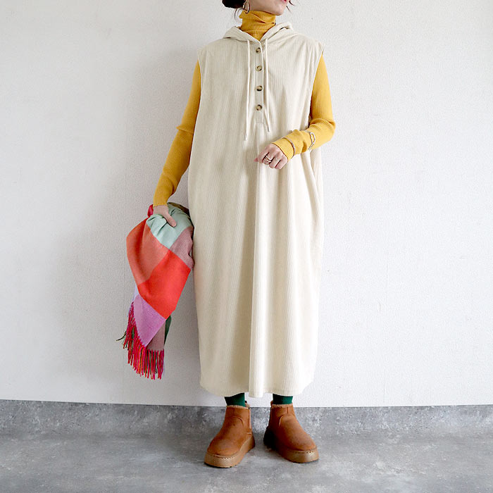 2691円 クーポンで！ ワンピース レディース コーデュロイ 秋 冬 白 黒 おしゃれ かわいい フード ノースリーブ 重ね着 ミドル丈 ゆったり [郵3]^w728^ | uricca | 04