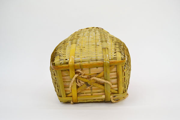 かご　籠　カゴ　背負い籠　リュック　花入れ　小物入れ　バスケット　古道具 竹製 背負い籠 しょいかご 背負いかご リュック 竹かご : ラタンハウス