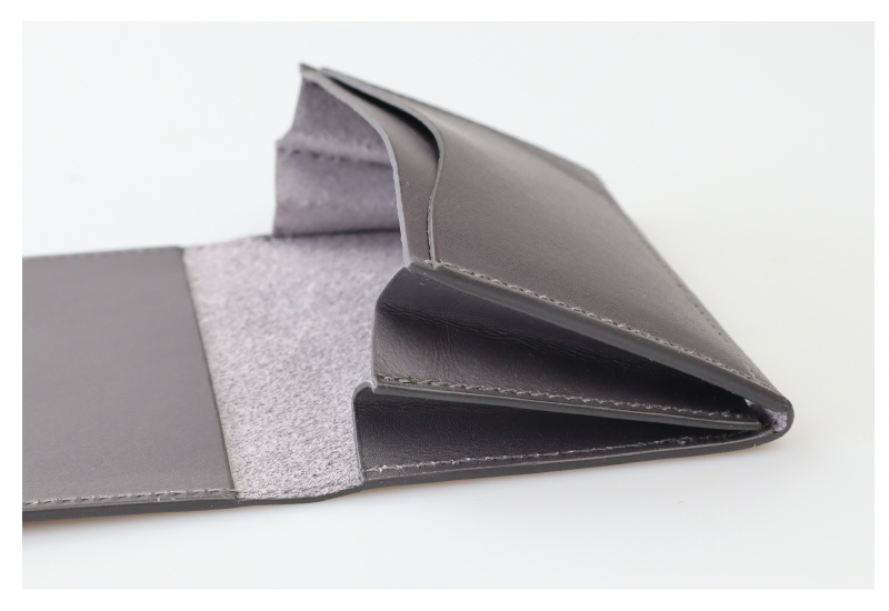 IL BISONTE（イルビゾンテ） 名刺入れ カードケース 3POCKET