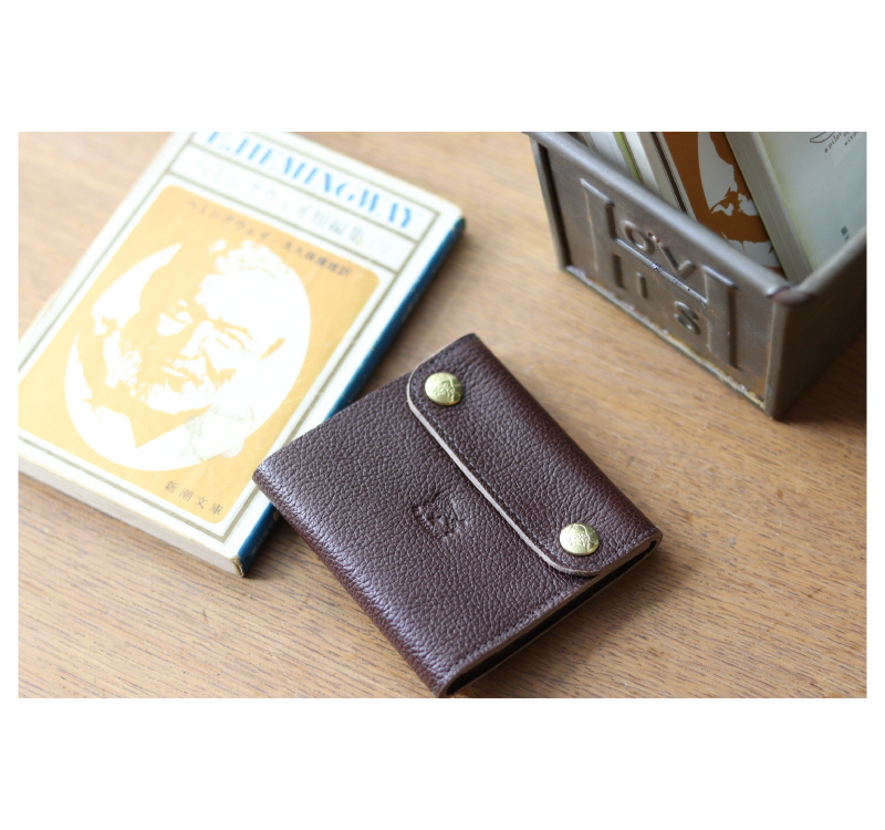 IL BISONTE 2つ折り財布 IL BISONTE（イルビゾンテ） 財布 二つ折り ミニウォレット 2button