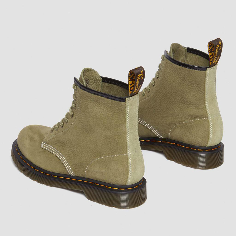 ドクターマーチン　ヌバックレザー ドクターマーチン DRMARTENS ヌバックレザーを使用した粋な