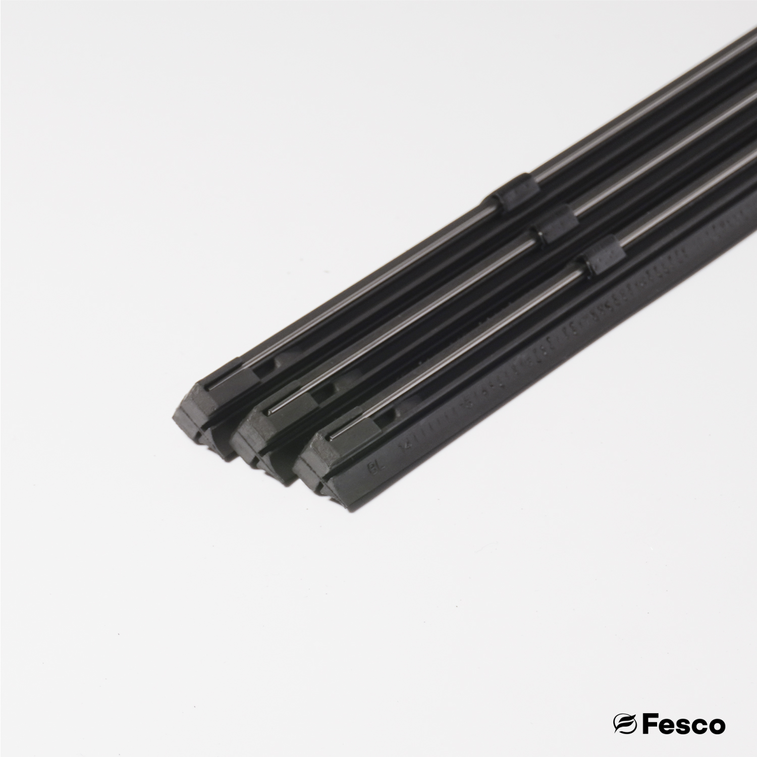 (10本セット）375mm×ゴム幅6mm  トーナメント用ワイパー替えゴム・グラファイト替えゴム FESCO |  | 02