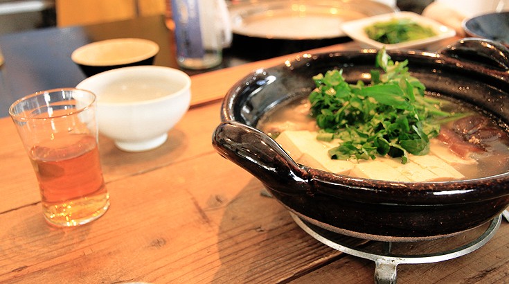 料理愛好家がこぞって選ぶ、育つ「土楽窯」の土鍋。