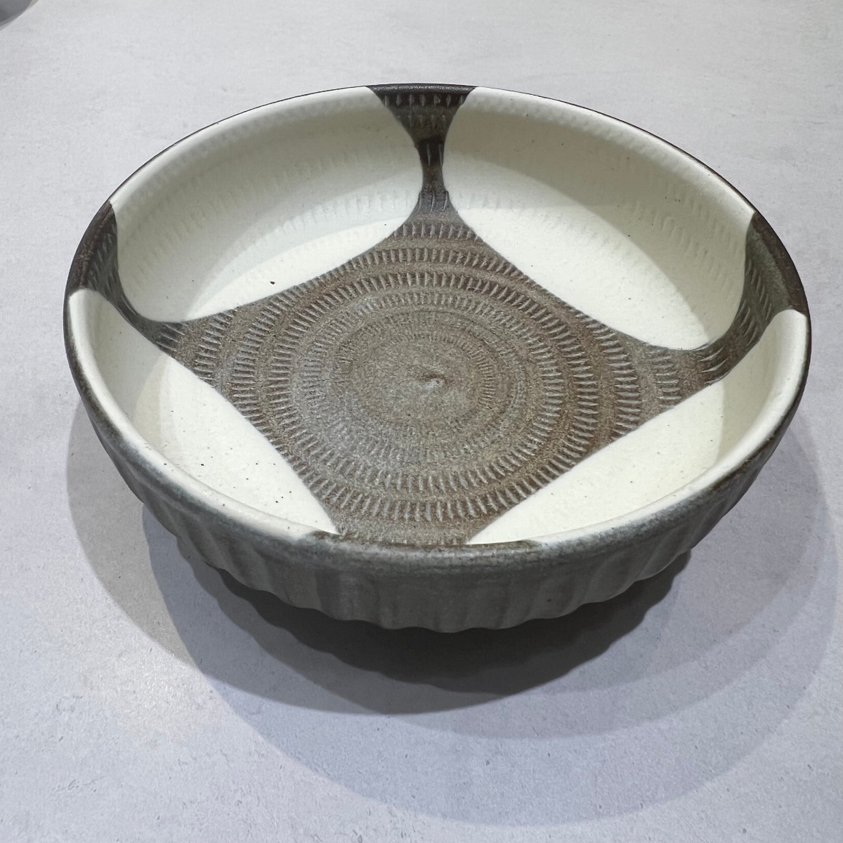 小石原焼　特大皿　陶器 小石原焼 マット 飛び鉋 ツートン 深皿 陶器 器 翁明窯元 和食器