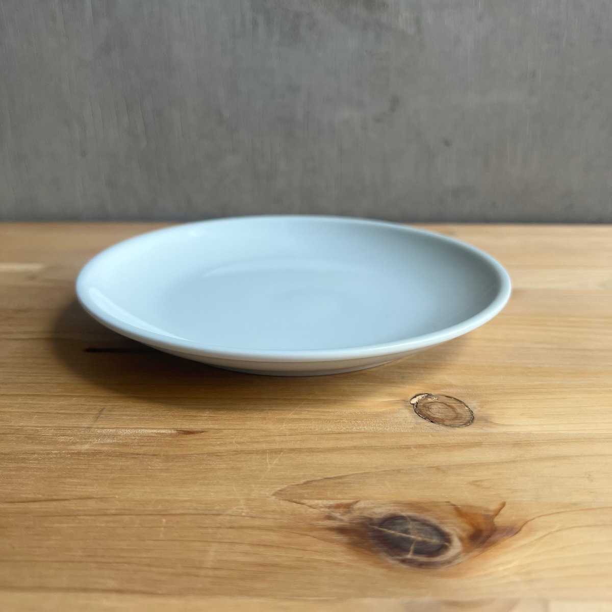 波佐見焼 Common プレート 150mm ホワイト 西海陶器 取り皿 ケーキ皿 15cm 白色 食洗機・レンジ対応