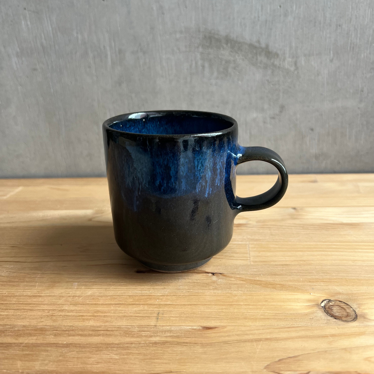 小石原焼 秀山窯 吸い込まれるような深蒼 藍釉（ブルー）マグカップ