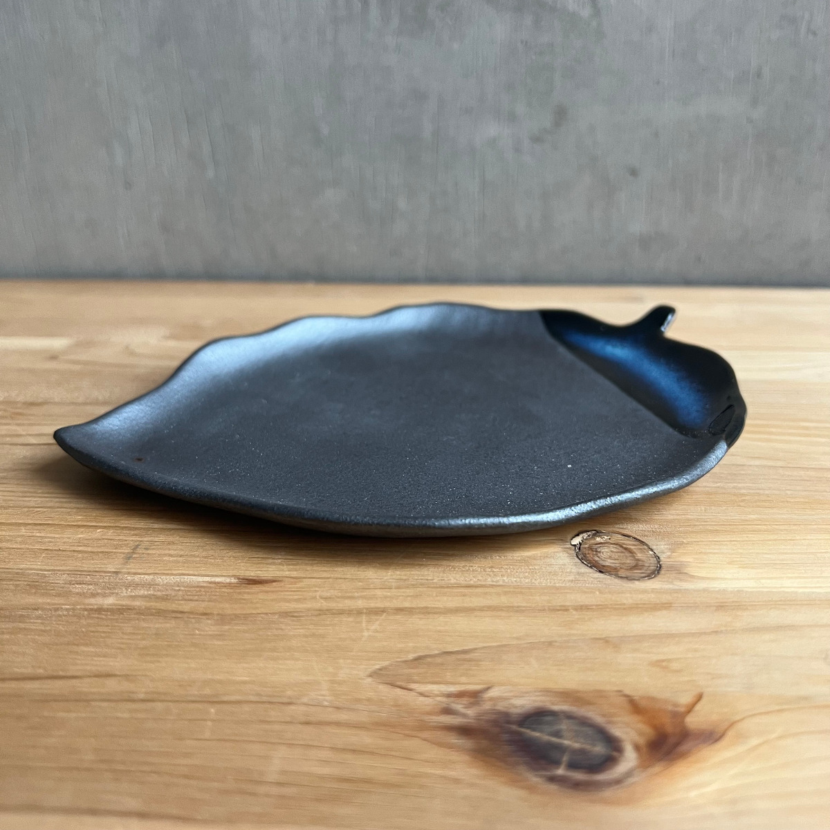 小石原焼 鉄釉掛分 リーフ皿 秀山窯 陶器 器 : reboot life - 通販