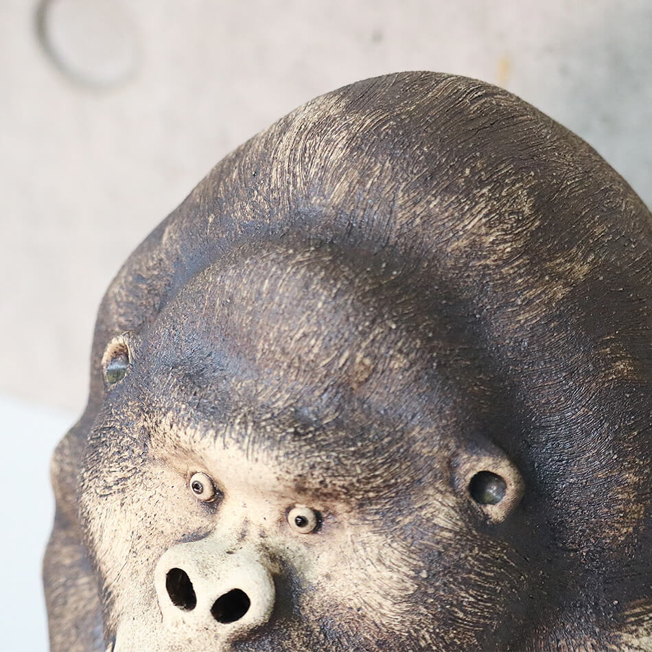 ゴリラ オブジェ陶器 淵脇克仁作 陶仁 鹿児島 インテリア デザイン