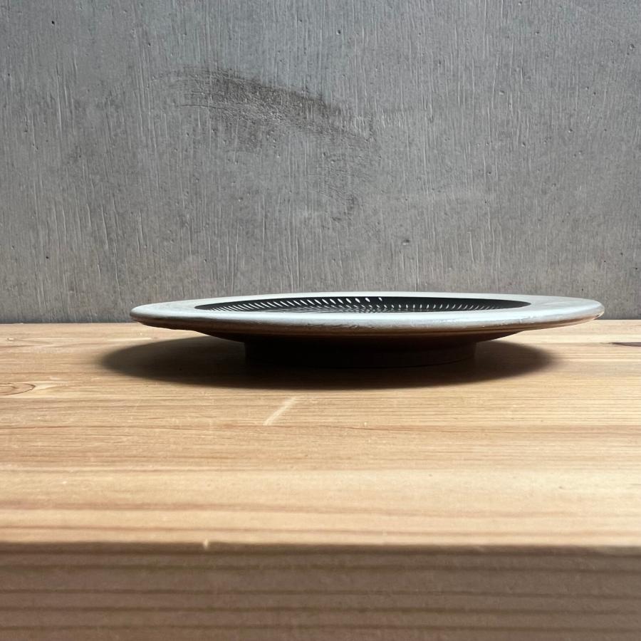 小石原焼 5寸皿 リム皿 飛鉋 黒呉須 直径約15.5cm 柳瀬本窯元 陶器 器