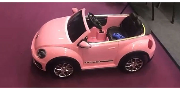電動乗用カー ビートル ピンク フォルクスワーゲン VW Volkswagen 