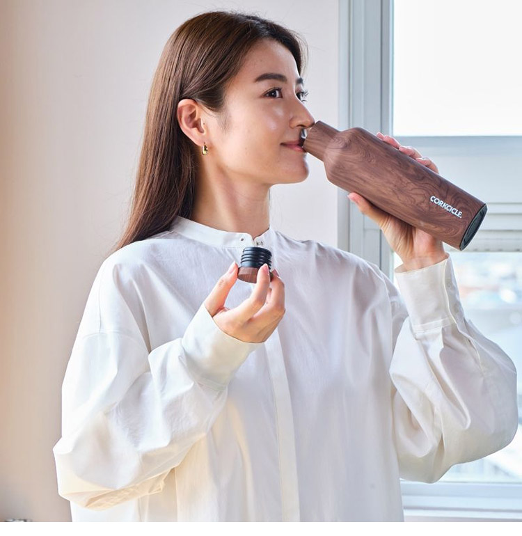 CORKCICLE 水筒 ボトル 470ml ウォールナット 保冷保温 真空断熱構造
