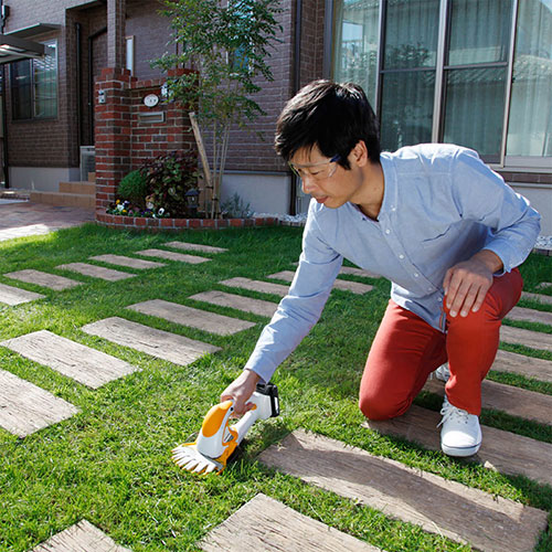 京セラ　RYOBI ハンディ芝刈り機 充電式バリカン　BB-1800　キョーセラ リョービ（RYOBI） 芝刈り機 ハンディ 充電式 BB-1800 本体のみ 充電式