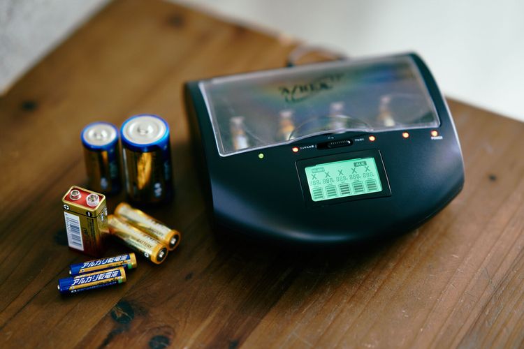 乾電池充電器 マルチ・チャージャーV2 AZREX AX-010V2 代引不可