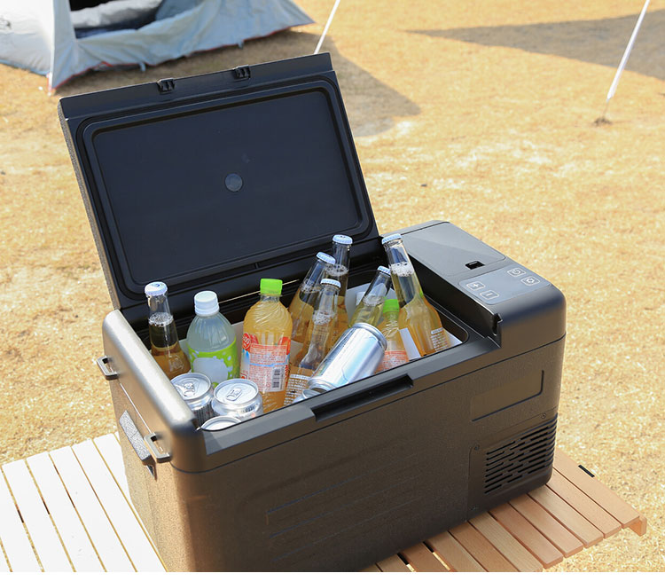 冷蔵庫 冷凍庫 22L 車載 操作パネル 小物入れ付き クーラーボックス