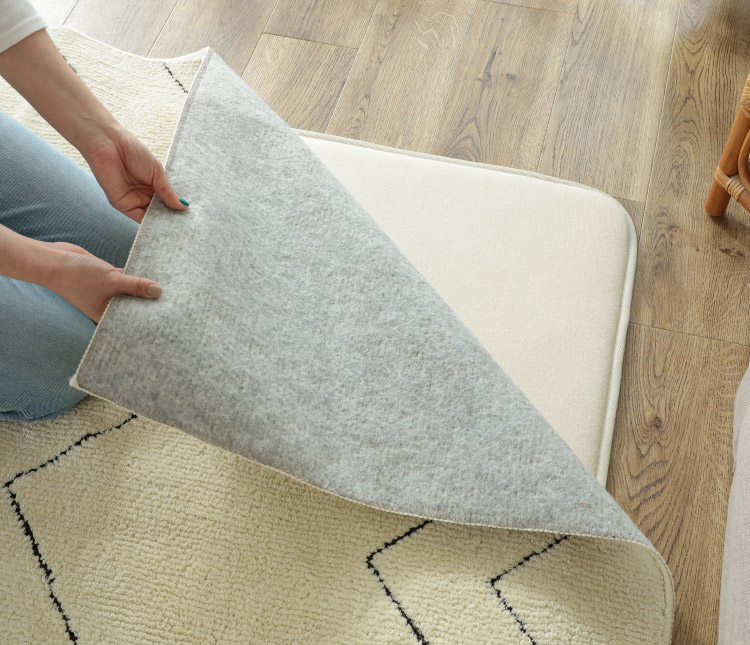 アンダーラグ 下敷き ウレタン 180x230cm 20mm厚 ごろん ウレタン20mm 極厚 下敷き用ラグ 170×230cm ラグ 下敷き
