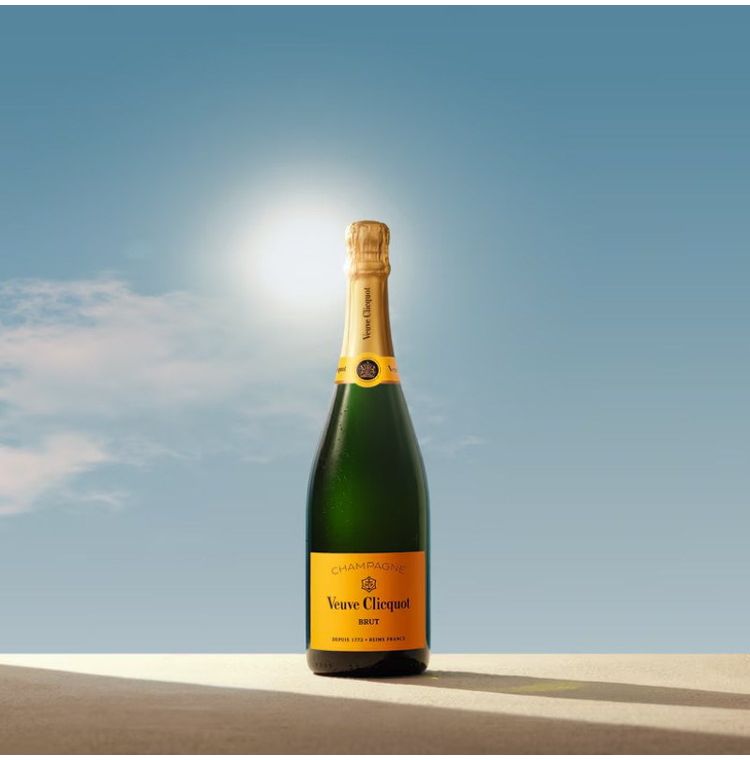 ヴーヴ・クリコ イエローラベル ブリュット750ml ギフトボックス【正規