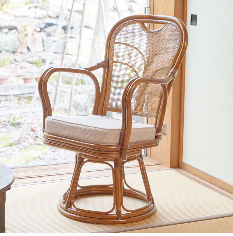 椅子 ラタン チェア 肘掛け高め 背もたれ有 ハイバック 読書やスマホが