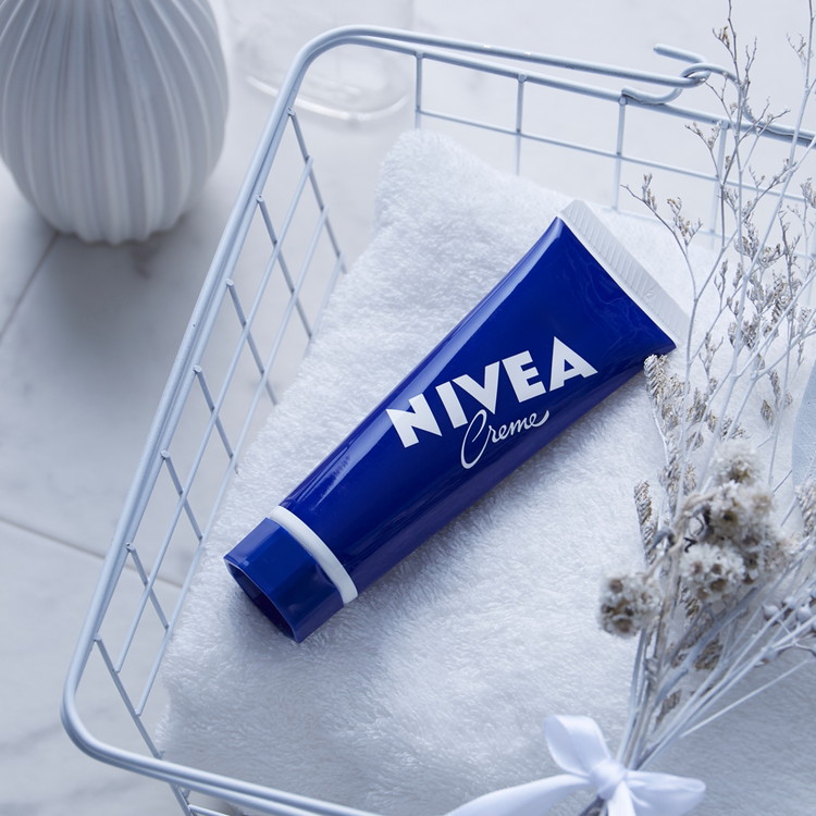 大切な人をまもりたい NIVEA 大缶&チューブ ニベア ギフト ラッピング 花王 KAO 青缶 169g チューブ 50g クリーム 保湿  スキンケア ボディケア 乾燥 : op-nivea-a : リコメン堂生活館 - 通販 - Yahoo!ショッピング