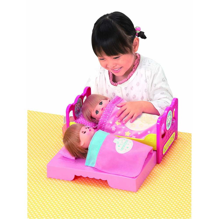 (未使用･未開封品)　メルちゃん おせわパーツ おかたづけもできちゃう! いっしょにおねんねベッド f4u0baa Amazon | メルちゃん おせわパーツ おかたづけもできちゃう