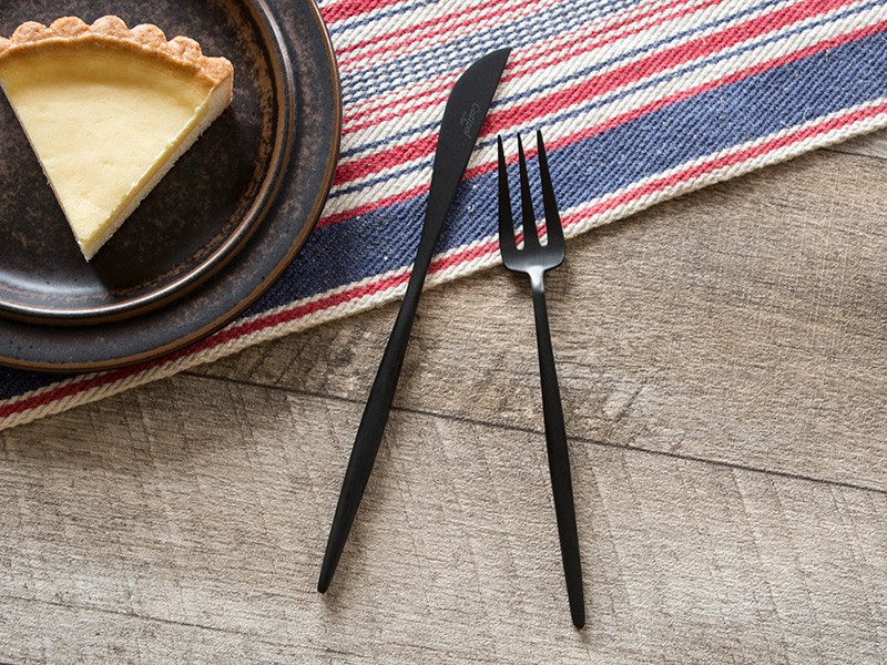 クチポール ムーン マットブラック