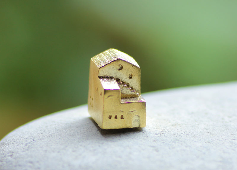 穀雨 どこか遠くにある街 月を見る家 ( こくう オブジェ 真鍮 家 お家