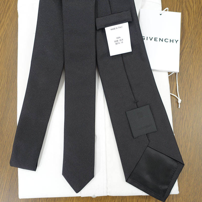 ジバンシー GIVENCHY ネクタイ　8cm幅　エンジ　ストライプ　ギフト23 楽天市場】ジバンシー ネクタイ GIV18 ボルドー/ライトベージュ 8cm幅