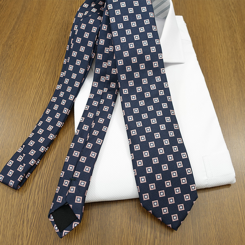 HUGO BOSS（ヒューゴ・ボス） ネクタイ(7.5cm幅）HB93 ネイビー/ピンク