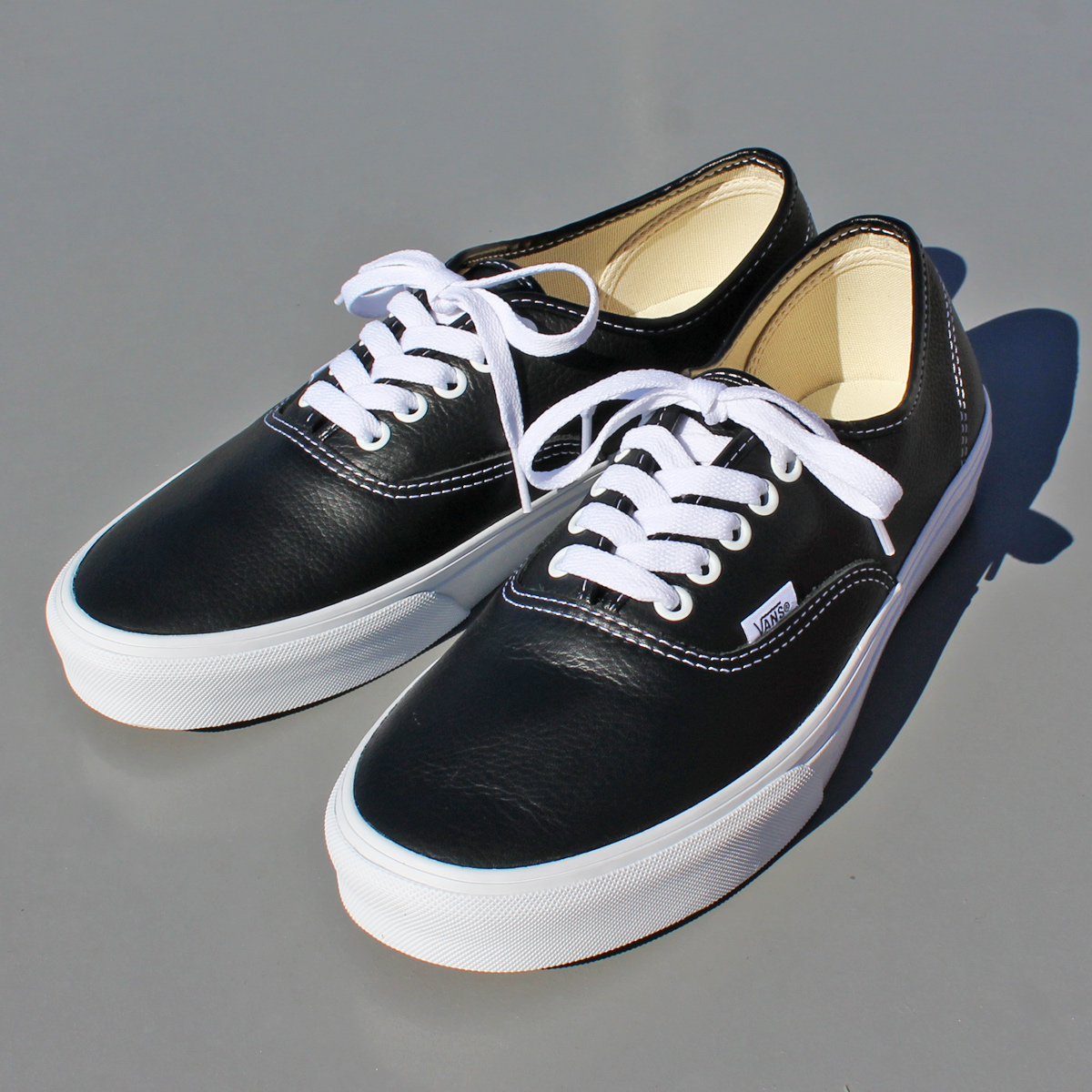 authentic-leather-blk1.jpg authentic-leather-blk1.jpg