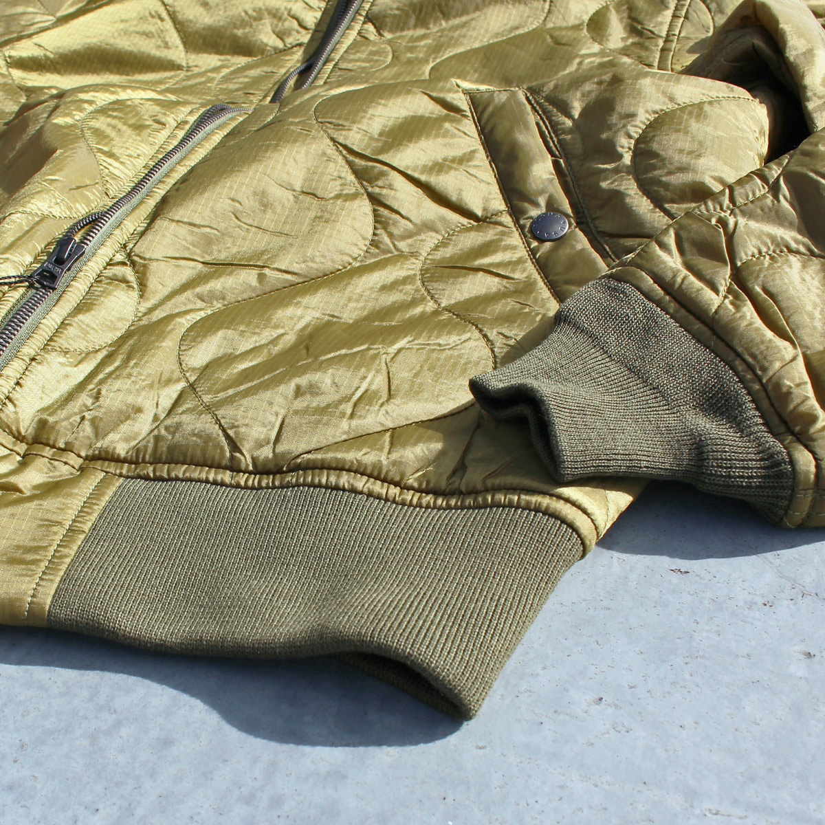 Alpha Industries（アルファ・インダストリーズ） ALPHA INDUSTRIES