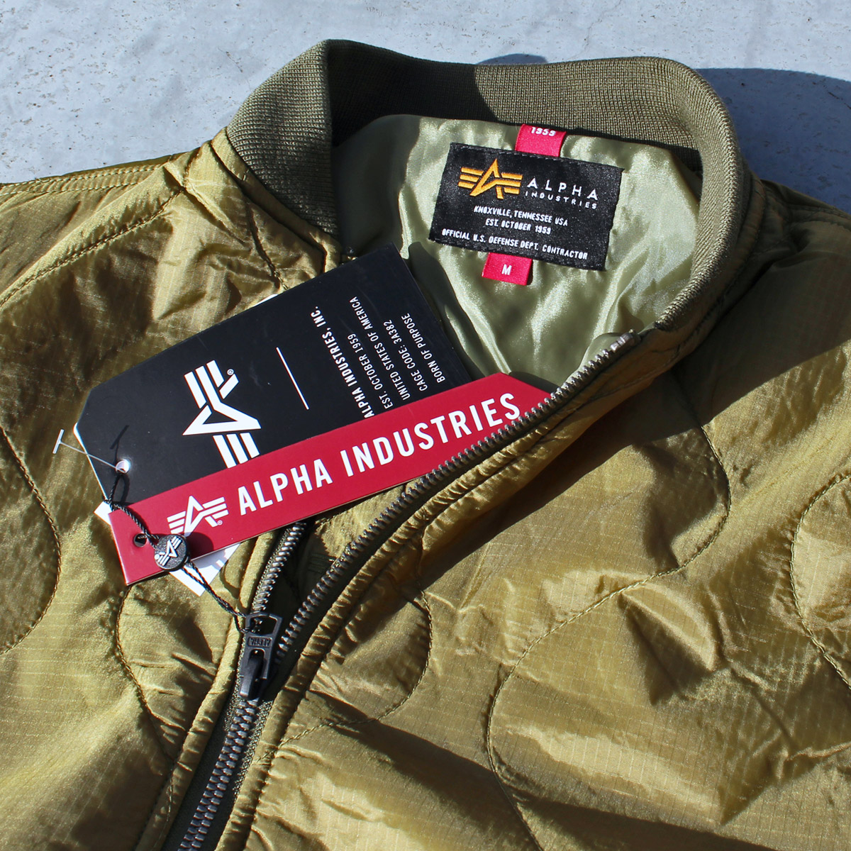 アルファインダストリーズ MA-1 キルティング フライトジャケット L ma-1-grn7.jpg