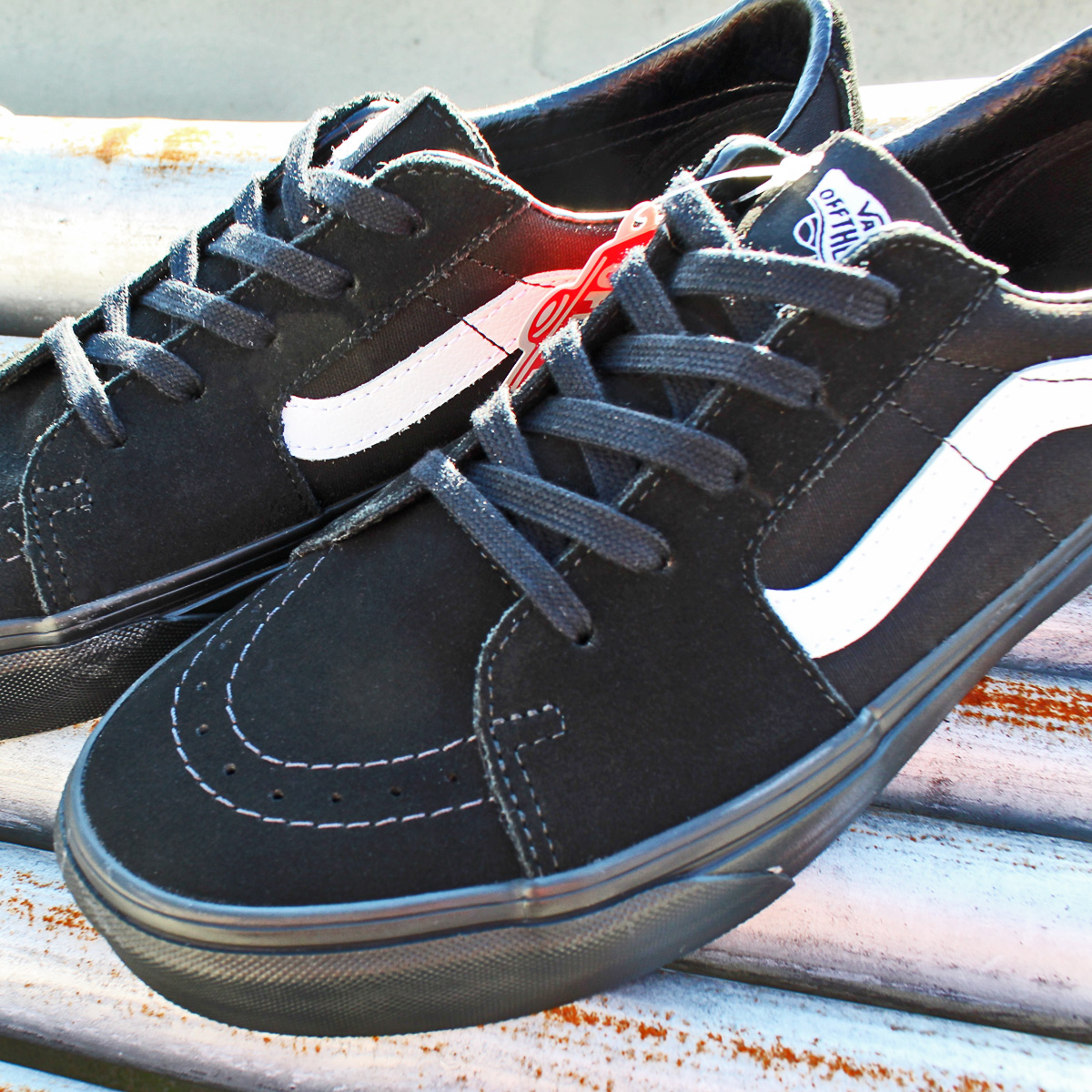 VANS ヴァンズ　SK8-LOW スケート ロー SKATE SHOES スケートシューズ #38 SK8-HI スケハイ SKATER スケーター  BLACK / WHITE 25cm-27cm 送料無料