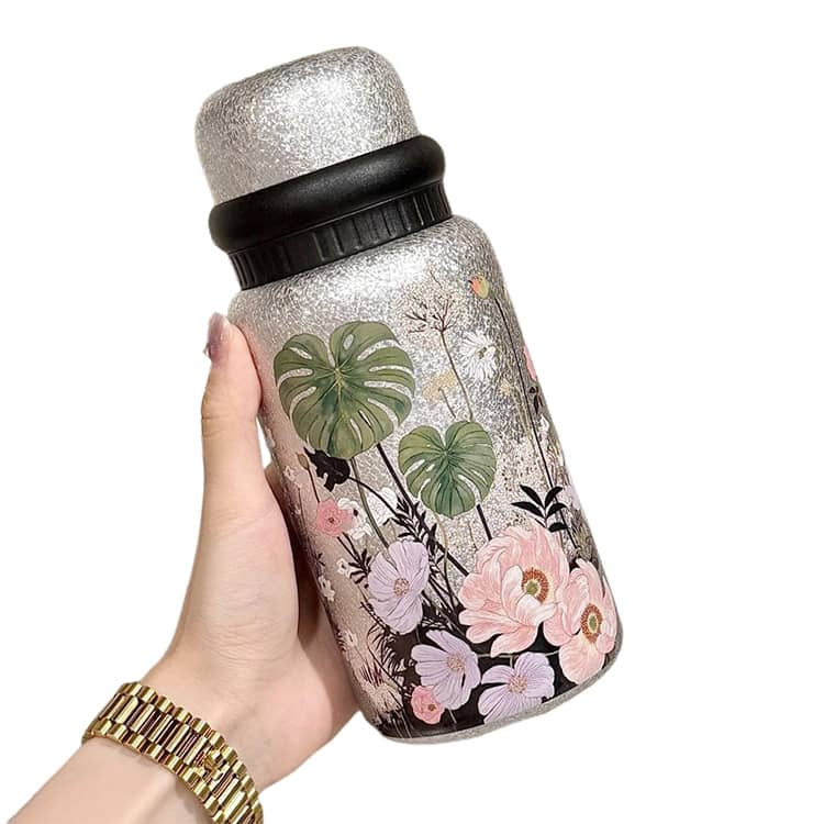 水筒 コップ付き 上品 チタンコーティング 真空断熱 600ml 保冷 蓋付き
