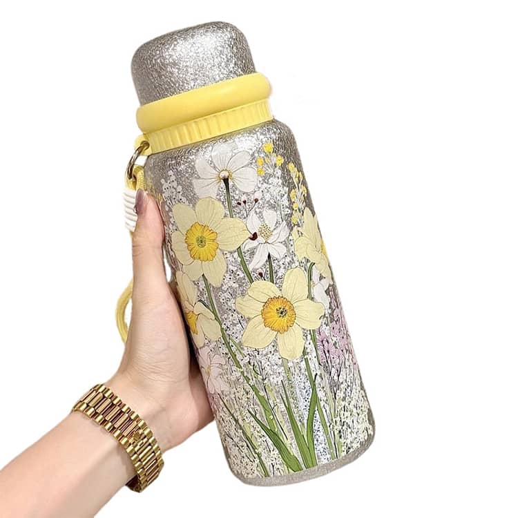 水筒 コップ付き 上品 チタンコーティング 真空断熱 600ml 保冷 蓋付き