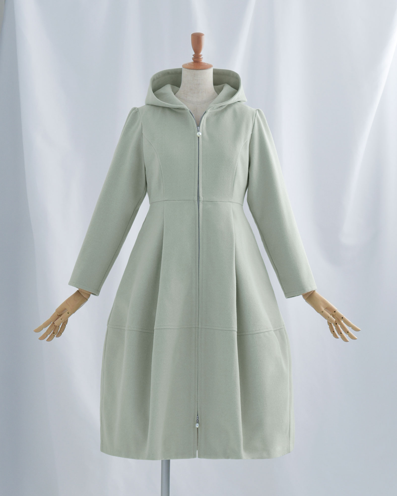 REGINA RISURRE（レジーナリスレ） スペシャリテ【フーディ コート