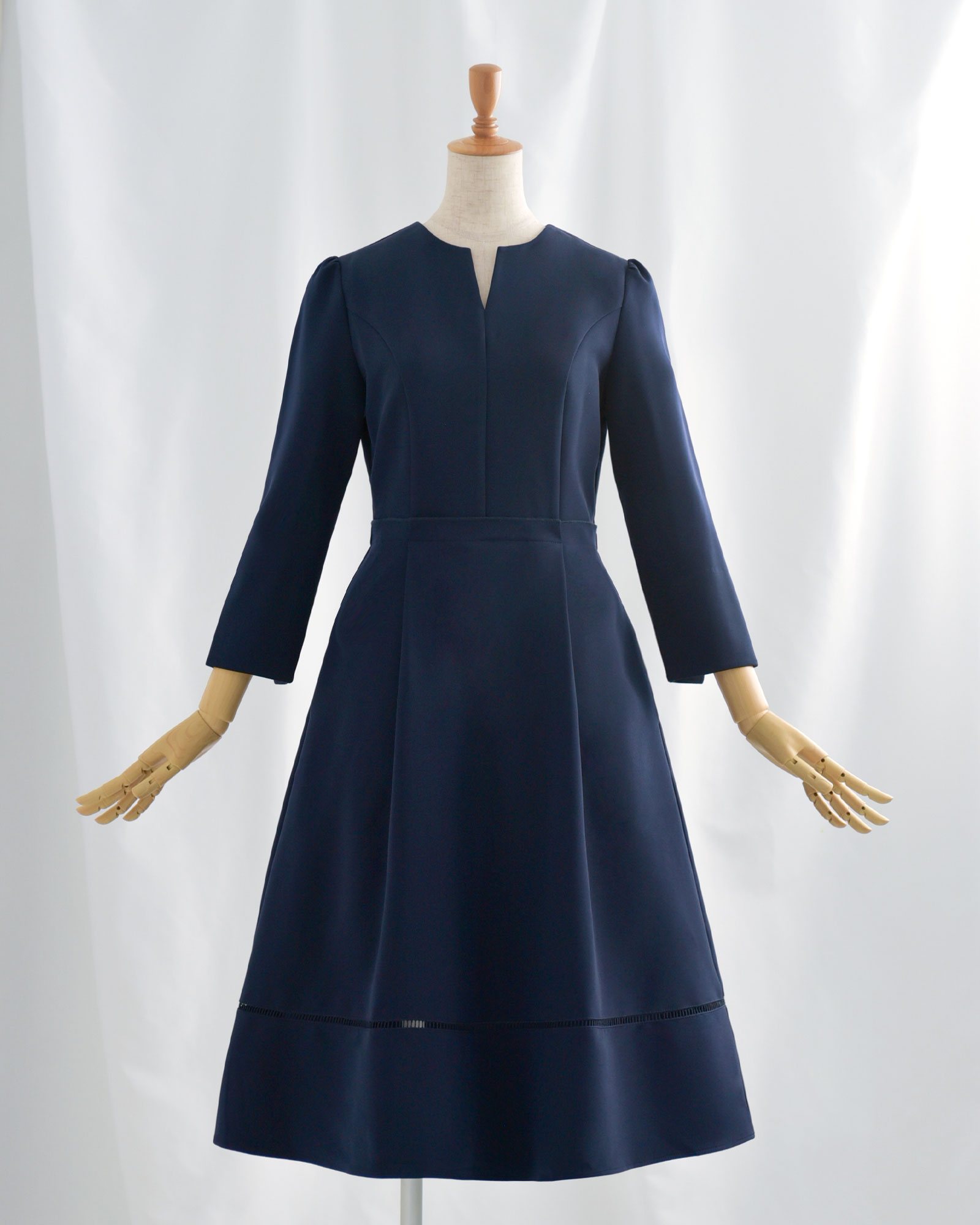 神戸ネイビーの上品ワンピース Onepiece Kate｜レジーナ【神戸ワンピース専門店】