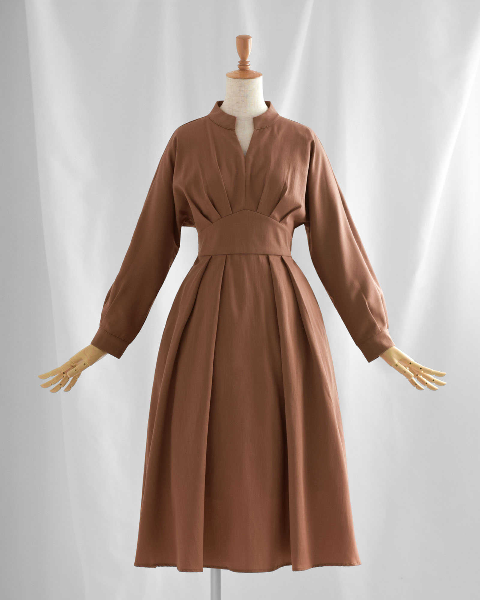 レレレ REGINA RISURRE（レジーナリスレ） 【タック ワンピース セシル】春 秋