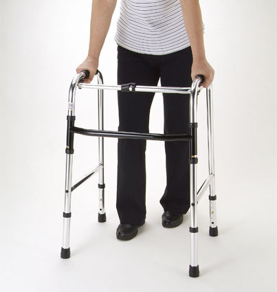 固定型歩行器 HK-120 前輪自在キャスター付きの説明