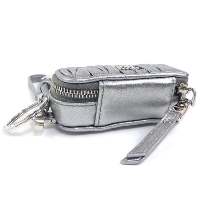 miumiu リップケース マテラッセ miu ミュウミュウ （MIUMIU） マテラッセ バッグチャーム リップ