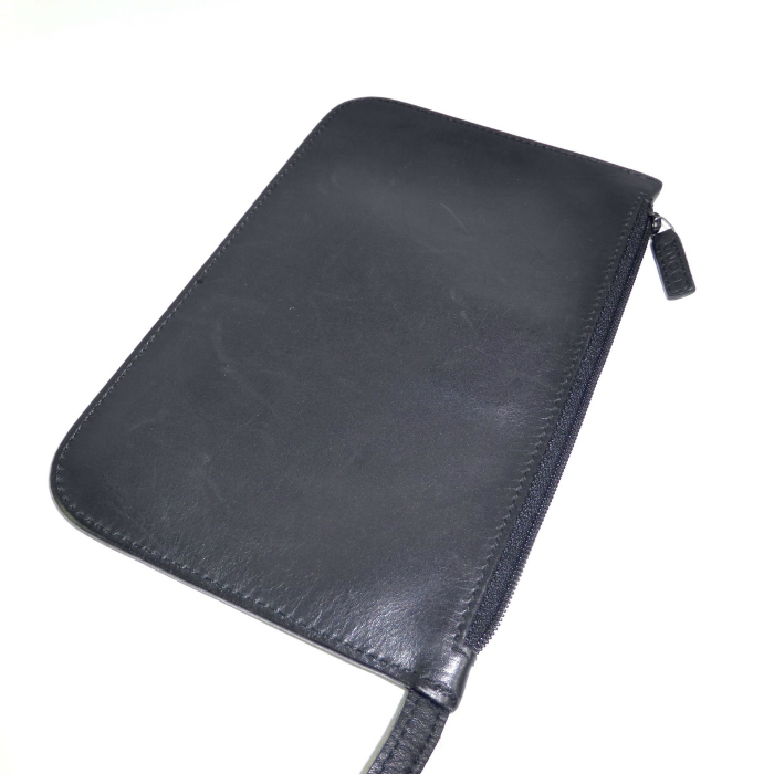 GUCCI（グッチ） レザー セミショルダー バッグ 肩掛け ポーチ付き