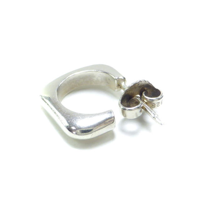 CHANEL（シャネル） スクエア キャッチ式フープ ピアス ロゴ Ag925