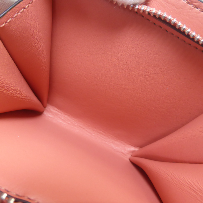 LOEWE（ロエベ） コンパクト ジップ ウォレット ストラップ 二つ折り