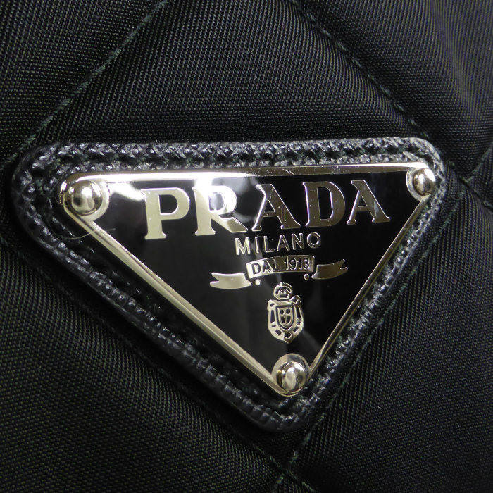 PRADA（プラダ） ナイロン テスート 鍵付き チェーンショルダーバッグ