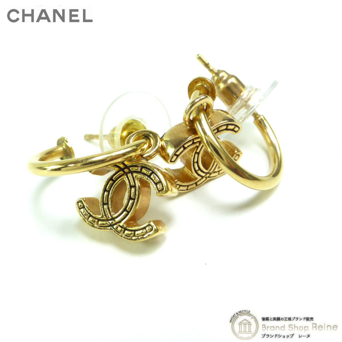 CHANEL（シャネル） ココマーク ブロック調 CCロゴ スイング ピアス