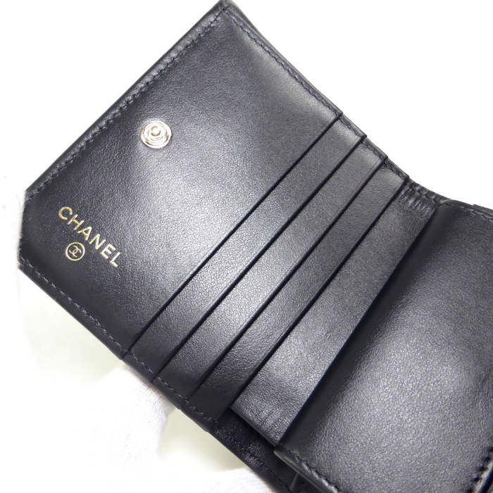 キャビアスキン シャネル （CHANEL） マトラッセ スモールフラップ