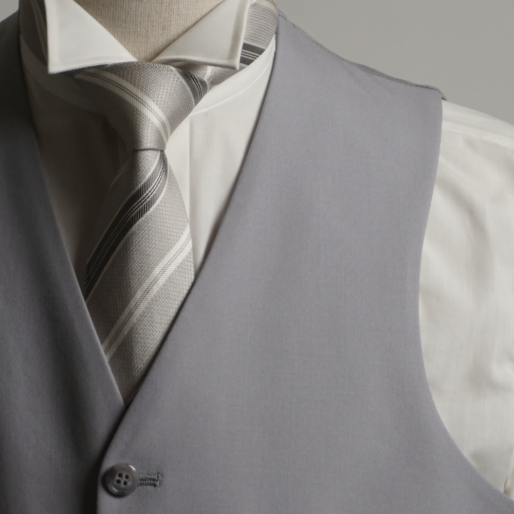 フォーマルベスト メンズ シルバーグレー 5ボタン ウール100%前身頃