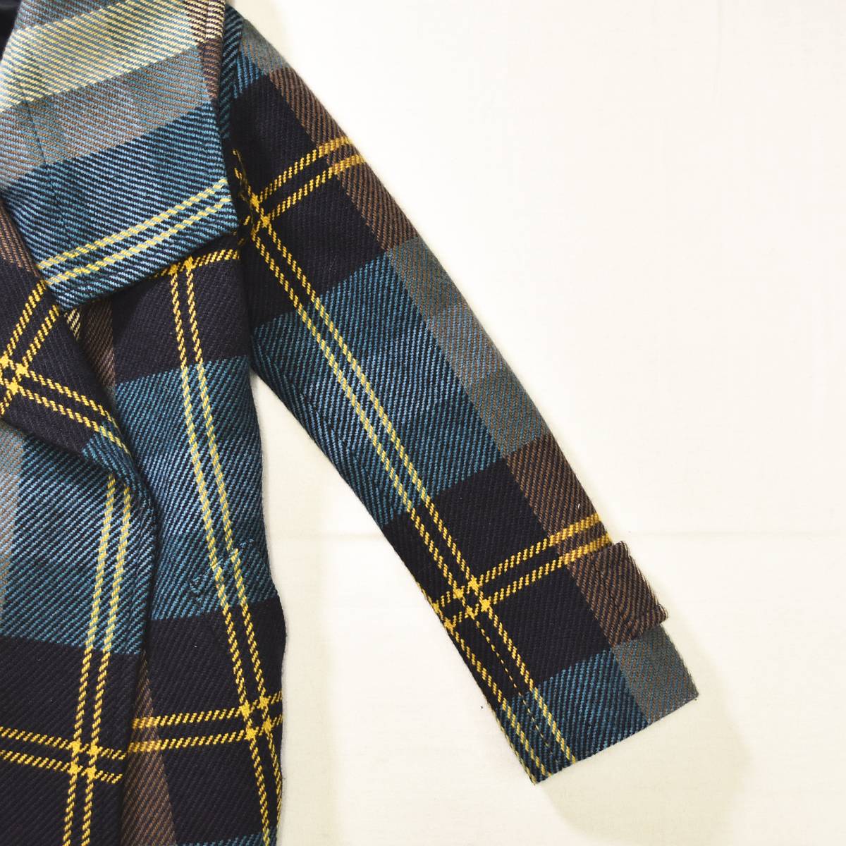 美品】 【上質】 アクアスキュータム Aquascutum チェック柄 ウール