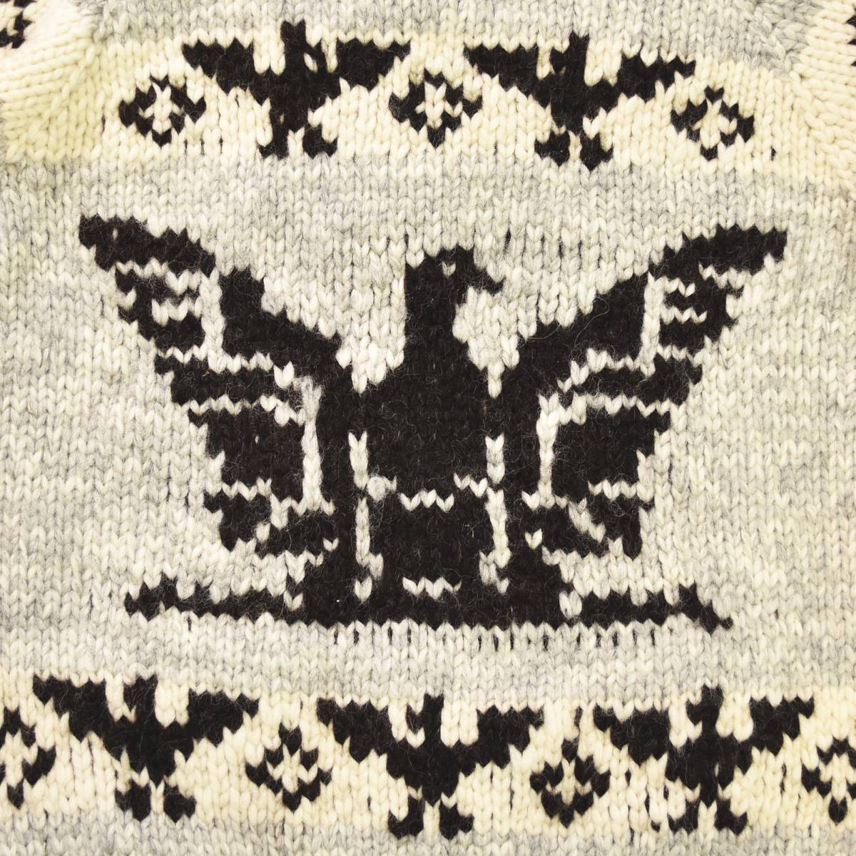 KANATA（カナタ） カナダ製 サンダーバード柄 フルジップアップ